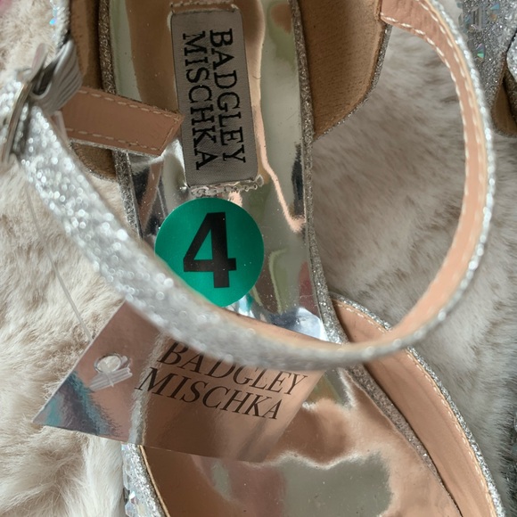 ✨Girls Sparkly Dress Shoes Badgley Mischka✨ - Picture 10 of 10